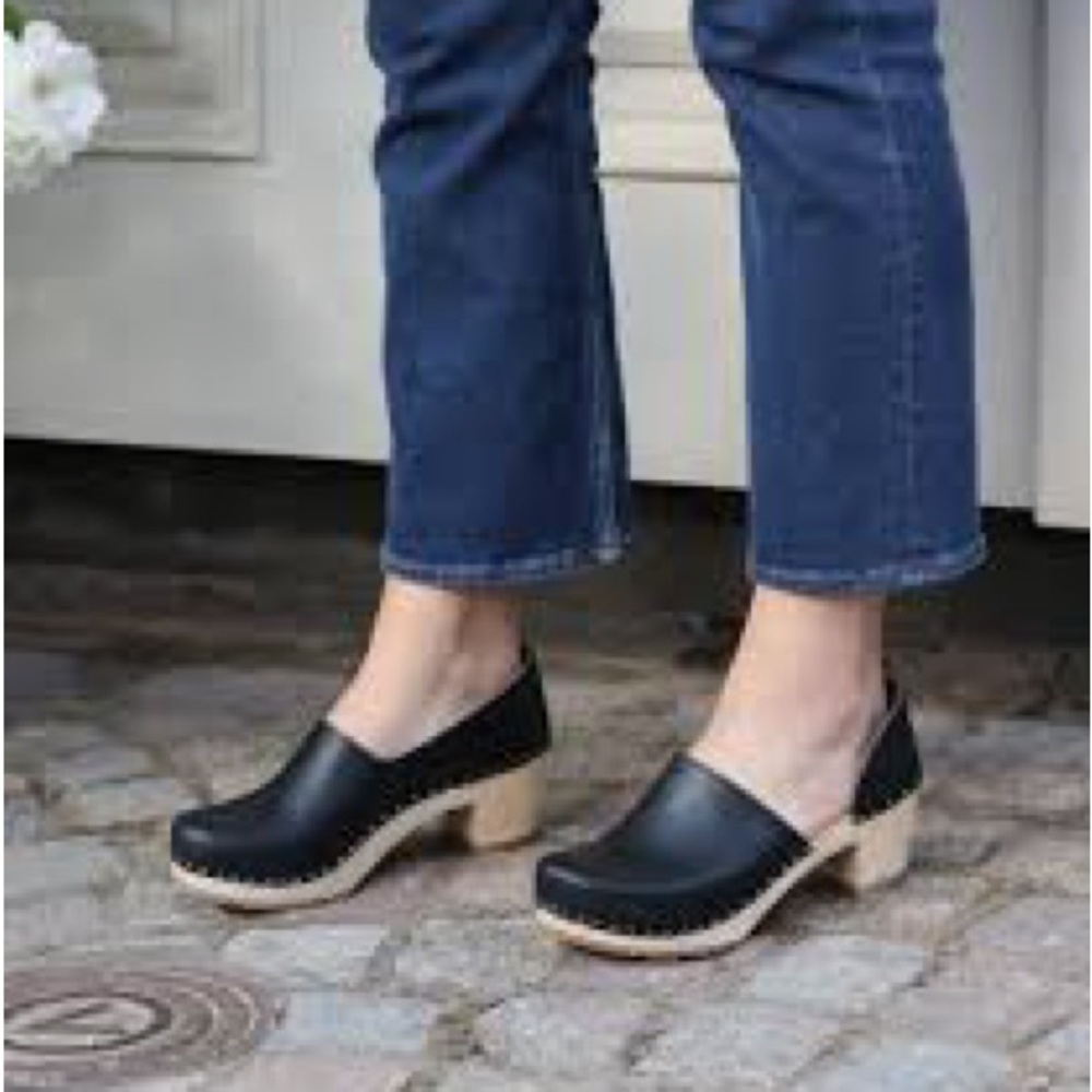 NWOT Sandgren Brett Clog Black Size 39